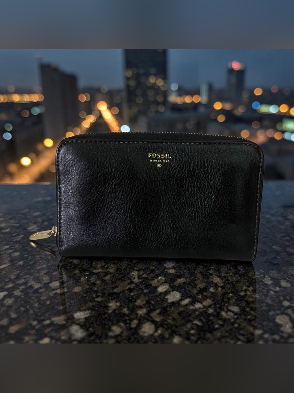 Fossil Sydney Black Pebble Leather Full-Zip Around Wallet